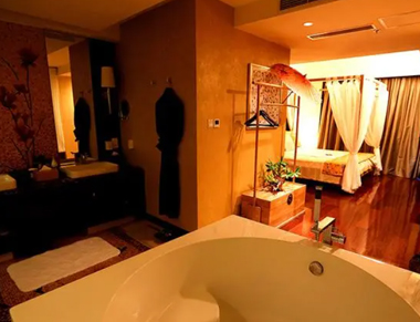 西安灞桥养生会所的黄昏恋：当爱情遇上八十岁